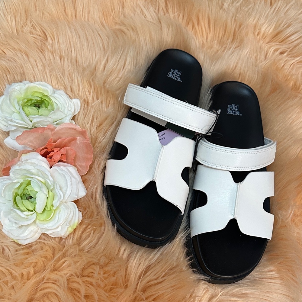 Black and White Slide Slip On Sandals With Velcro Strap Sz 8.5 NEW! - Picture 2 of 6